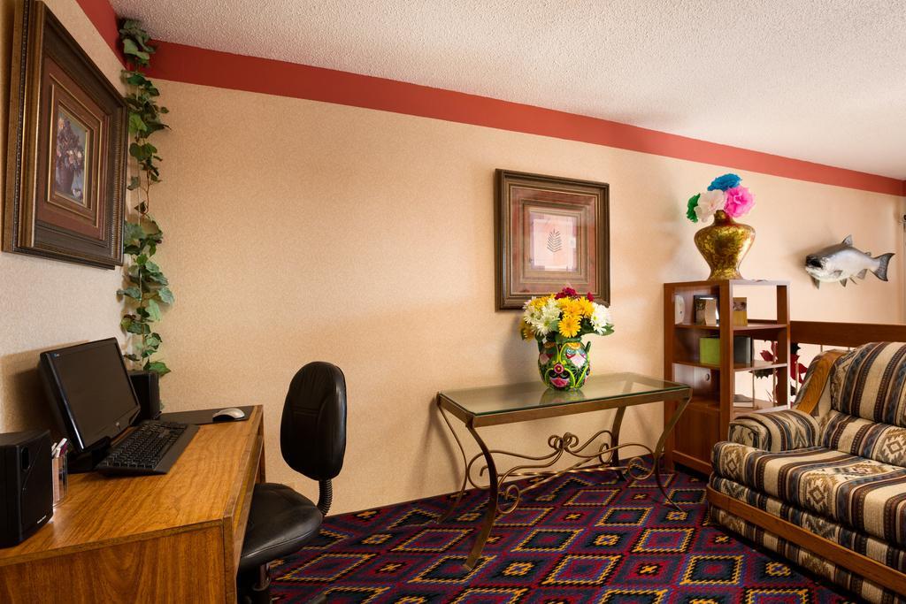 Super 8 By Wyndham Las Vegas Eksteriør billede